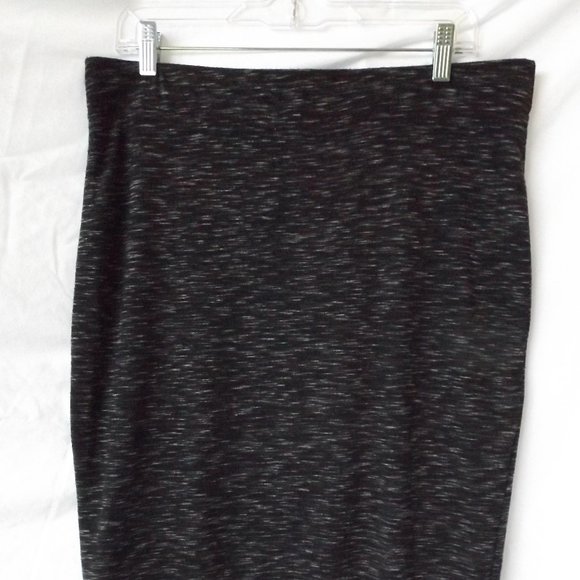 APT. 9 Pencil Skirt Stretchy, Black marbled with White, Size Large, Excellent! - Picture 4 of 8